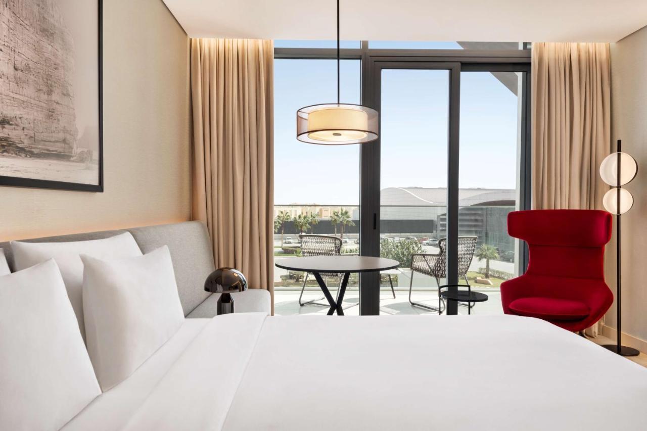Radisson Blu Hotel Riyadh Convention And Exhibition Center ภายนอก รูปภาพ Deluxe room