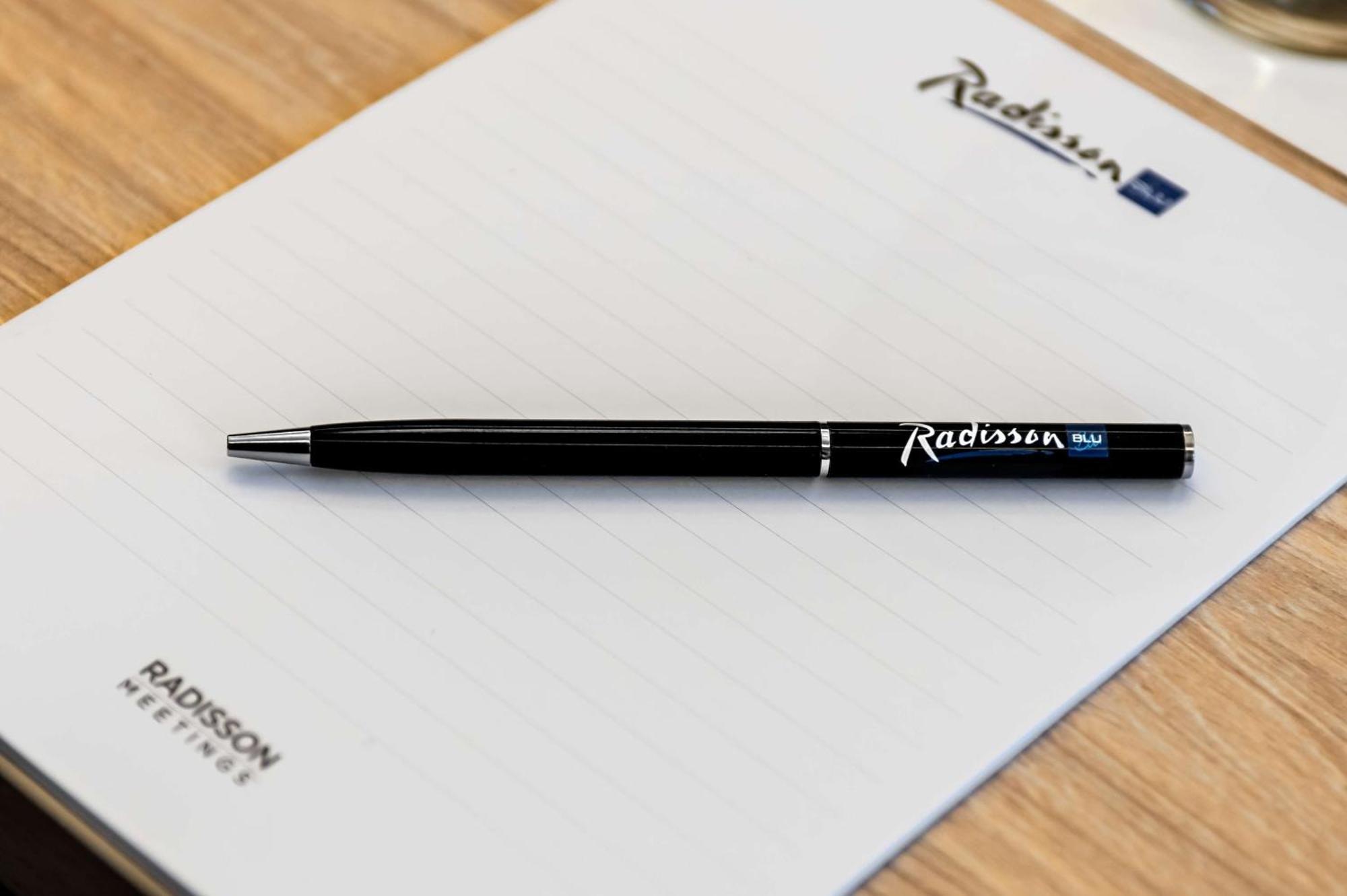 Radisson Blu Hotel Riyadh Convention And Exhibition Center ภายนอก รูปภาพ Radisson stationery